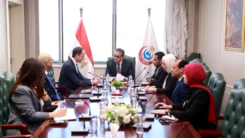 وزير الصحة يبحث تطوير علاج الأورام والهيموفيليا وتوطين صناعة اللقاحات