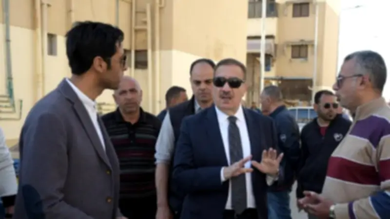 محافظ بورسعيد يتفقد تطوير منطقة الصفوة بحي الزهور ويطالب بالحفاظ على المظهر الحضاري