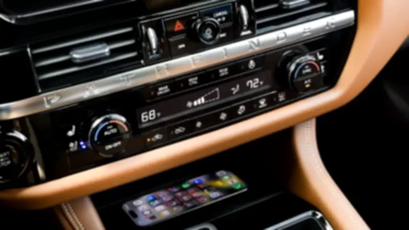 عودة الأزرار المادية في السيارات: نهاية عصر الشاشات اللمسية الضخمة