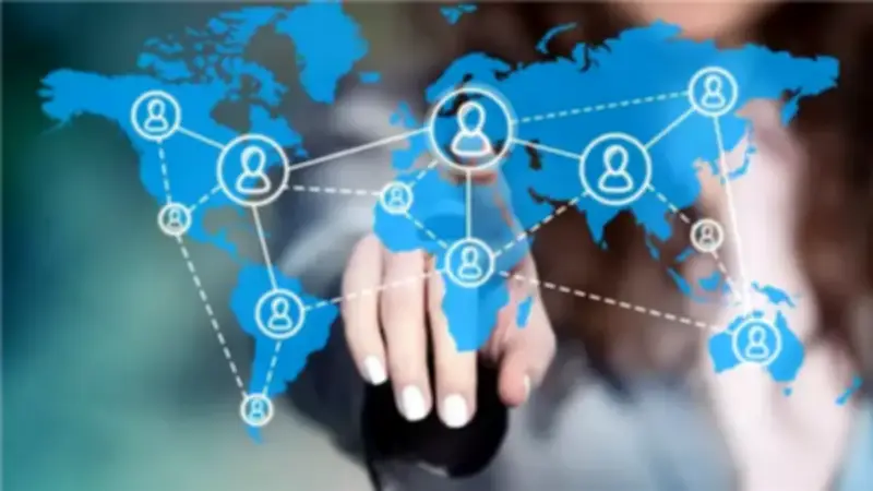 خبراء يؤكدون: الذكاء الاصطناعي فرصة لنمو قطاع التعهيد وليس تهديدًا