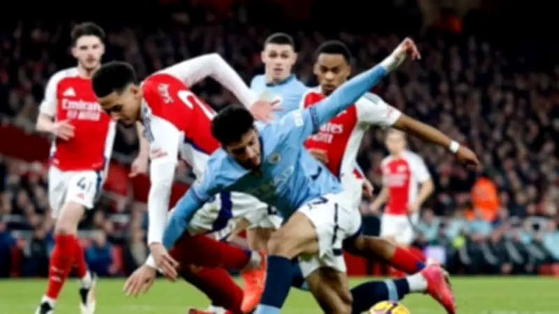 سيناريوهات حسم الدوري الإنجليزي: أرسنال يتصدر ومانشستر سيتي يطارده في سباق شرس