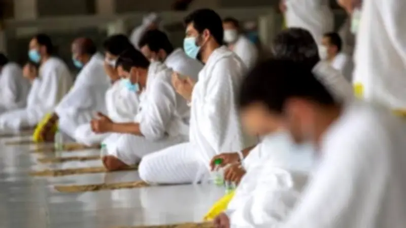 فتوى دينية: هل يقبل الحج والعمرة مع وجود دين غير مسدد وعدم زيارة قبر النبي؟