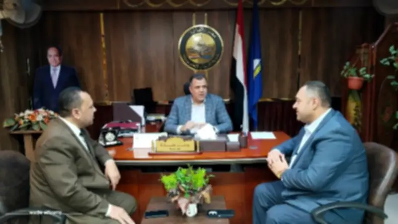 دمياط: وكيل الوزارة يبحث مع قيادات تعليمية سبل دعم المنظومة المدرسية