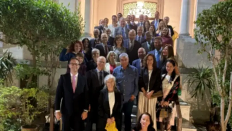 زاهي حواس يكشف عن إنجازات البعثة الإسبانية بسقارة في اجتماع مجموعة كليوباترا