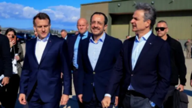 زيارة تاريخية لماكرون إلى قبرص تعزز الشراكة الاستراتيجية بين البلدين