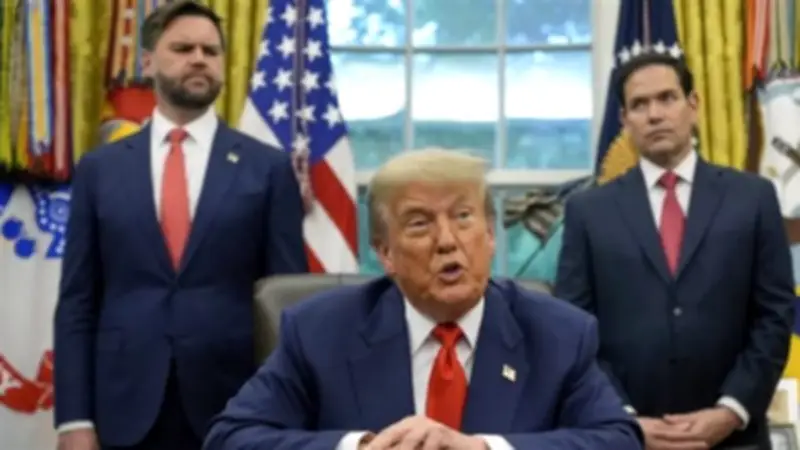 ترامب: إيران ترفض التنازلات بشأن تخصيب اليورانيوم وتجميد المفاوضات يلوح بالأزمة