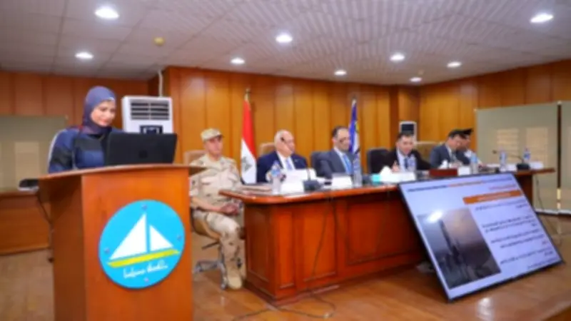 محافظ دمياط يستعرض إنجازات المجلس التنفيذي وجهود تطوير المحافظة