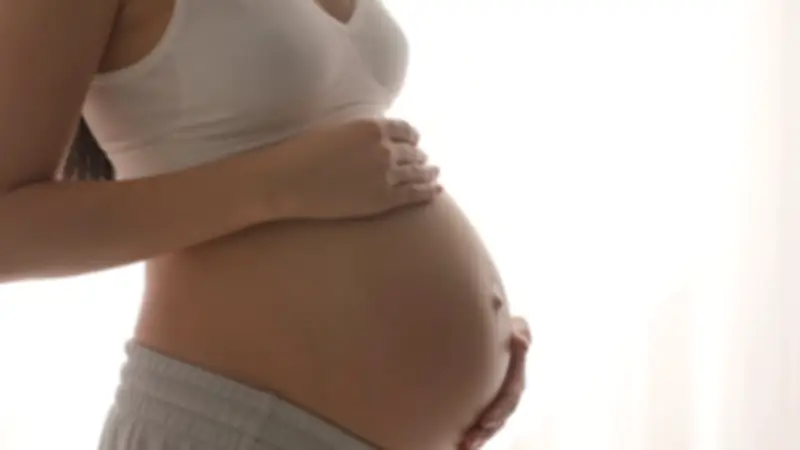 دراسة تحذر: مادة كيميائية في الأدوات المنزلية ومستحضرات التجميل تسبب تشوهات للأجنة