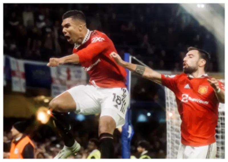 كاسيميرو يتوج بلقب أفضل لاعب في مانشستر يونايتد ويبرز بين الثلاثة الكبار عالمياً