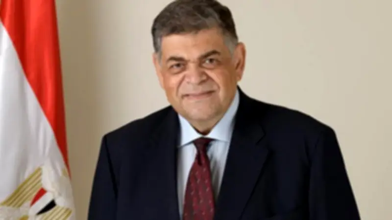 وزير التعليم العالي يهنئ الدكتور أشرف حاتم لفوزه بعضوية لجنة الصحة بالاتحاد البرلماني الدولي