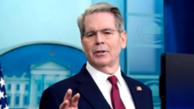 وزير الخزانة الأمريكي: الحصار البحري يخنق إيران وإغلاق وشيك لآبار النفط