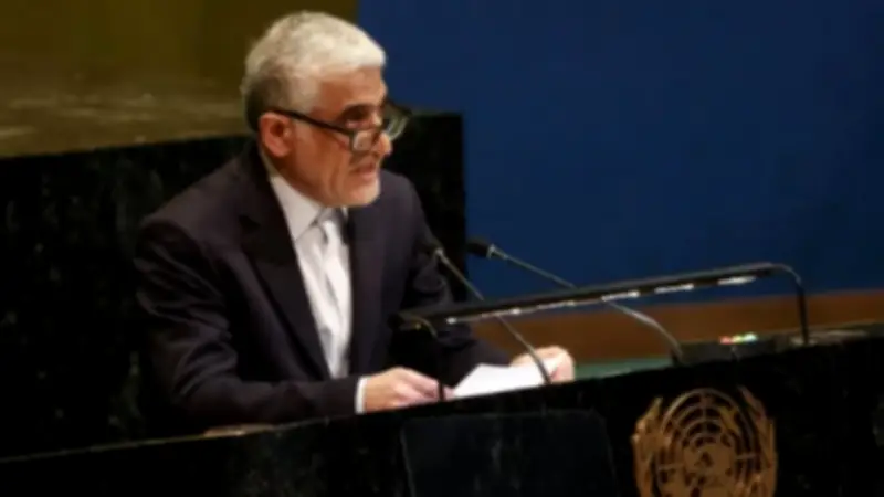 إيران تشترط رفع الحصار الأمريكي لبدء المفاوضات في إسلام آباد