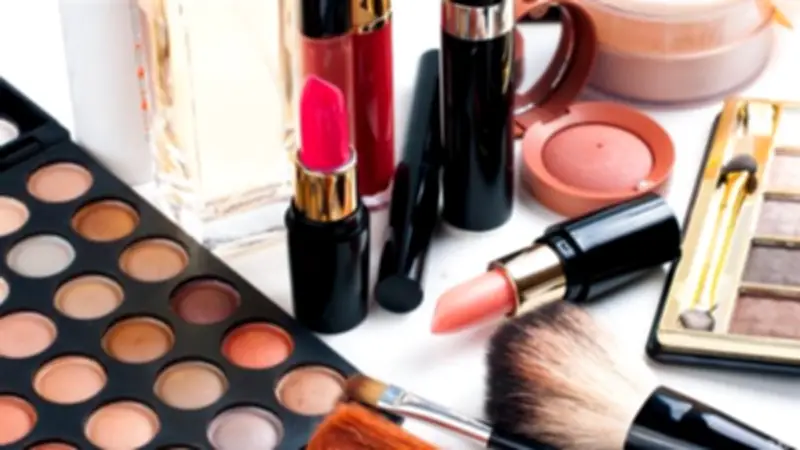 خبراء: صناعة مستحضرات التجميل في مصر تحمل فرصًا واعدة وطموحات تصديرية كبيرة