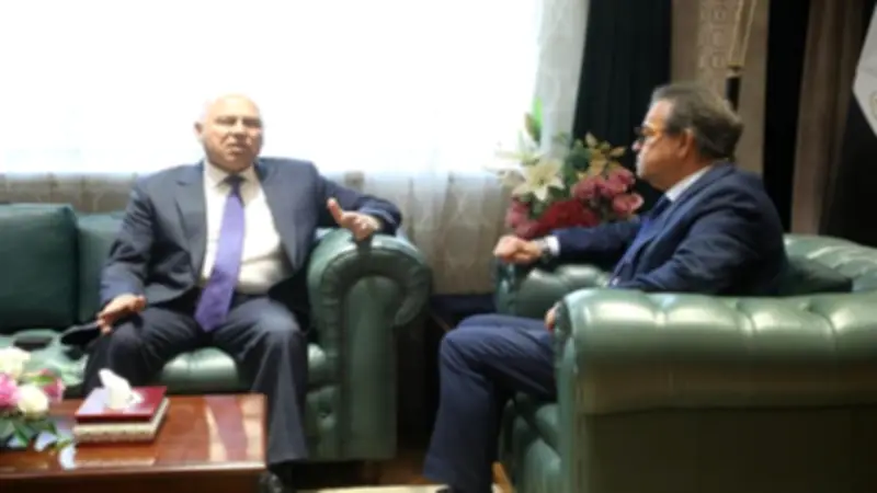 وزيرا الصحة والنقل يبحثان خطة نقل المواد الخام والأدوية من الموانئ للمستودعات