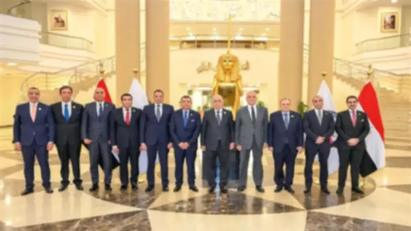 النيابة العامة تسلم سبائك فضية وأراضي لوزارة المالية في احتفالية كبرى