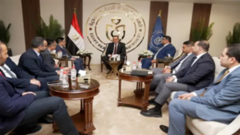 رئيس الرعاية الصحية يبحث مع وفد صيني دمج الذكاء الاصطناعي في الخدمات الطبية