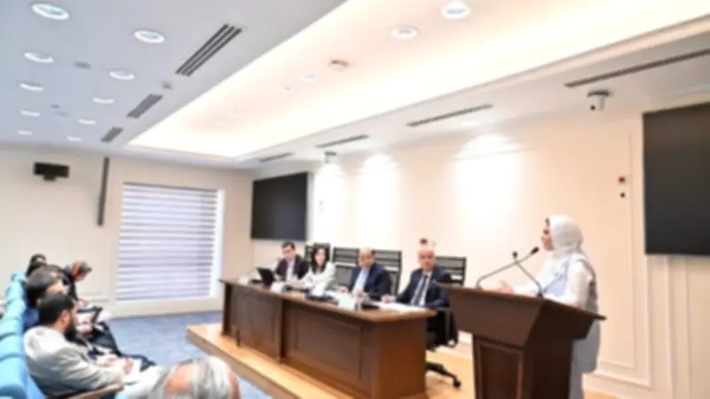 محافظ البحيرة تستعرض إنجازات المحافظة وخططها الاستثمارية أمام لجنة الإدارة المحلية بمجلس النواب