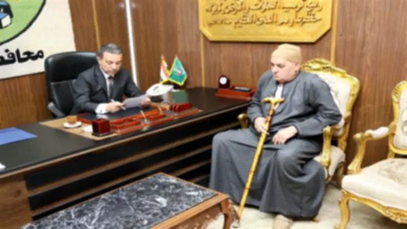 محافظ المنوفية يصرف مساعدة مالية عاجلة لحالة إنسانية ويوجه بفحص شكاوى المواطنين