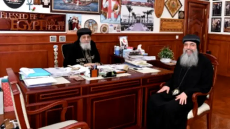 البابا تواضروس يستقبل الأنبا مارك لبحث الملفات الرعوية في فرنسا