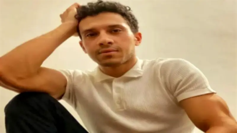 خيري بشارة: عصام عمر موهبة لافتة ويصلح لبطولة فيلم كابوريا بروح جديدة