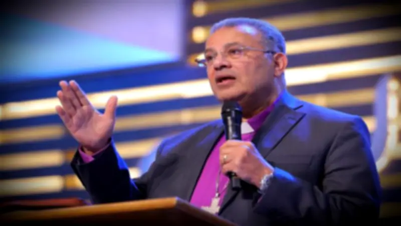 رئيس الطائفة الإنجيلية يهنئ الرئيس السيسي والقائد العام للقوات المسلحة بذكرى تحرير سيناء