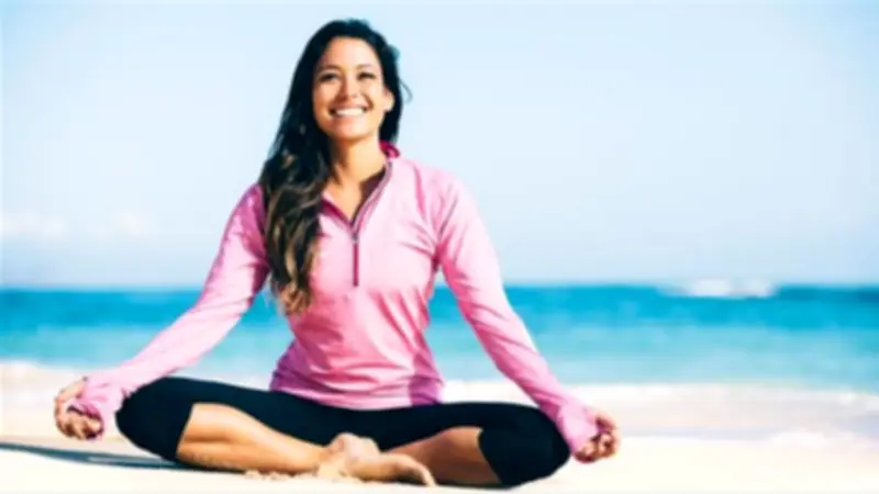 نصائح فعالة لاستعادة النشاط والحيوية في منتصف اليوم للمرأة العاملة