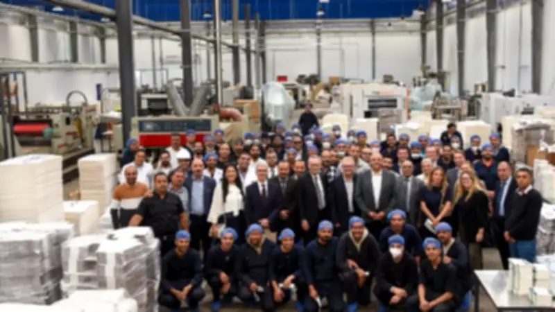 محافظ الإسكندرية ووفد الاتحاد الأوروبي يتفقدان المنطقة الحرة العامة لتعزيز التعاون الاقتصادي