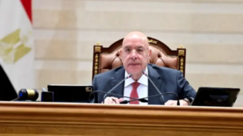 رئيس مجلس النواب يهنئ الرئيس السيسي بذكرى تحرير سيناء وعيد العمال