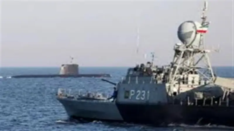 باحث دولي: الوجود الإيراني في مضيق هرمز يفتقر للشرعية القانونية الدولية