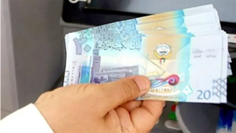 استقرار سعر الدينار الكويتي أمام الجنيه في البنوك المصرية اليوم الأربعاء