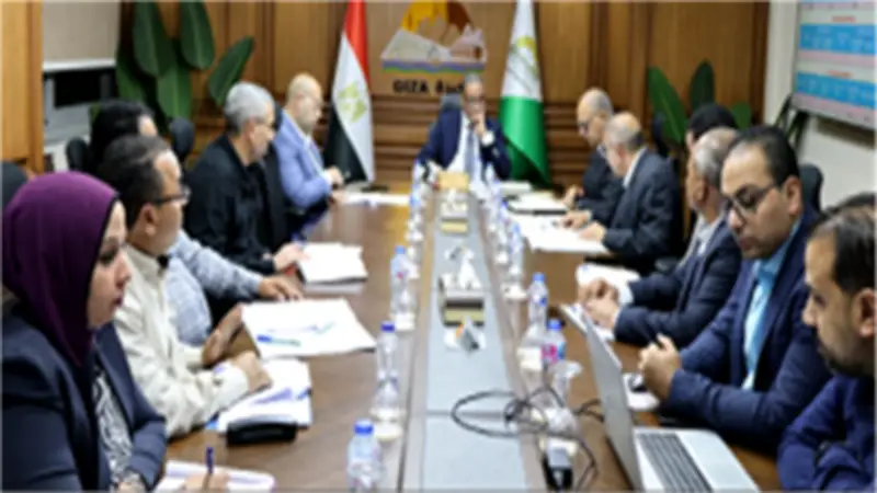 محافظ الجيزة يتفقد إنجازات المشروعات ويوجه بسرعة إنهاء ملفات التصالح في منشأة القناطر