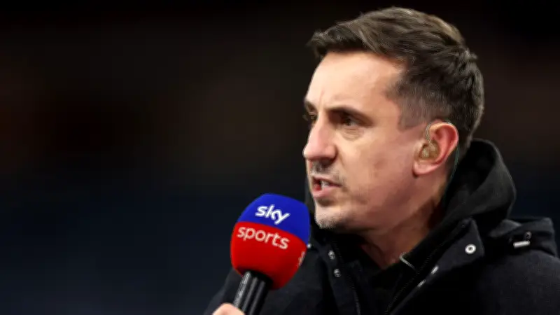 جاري نيفيل يهاجم تشيلسي: ملاك النادي مجانين واتفاقياتهم مثيرة للسخرية