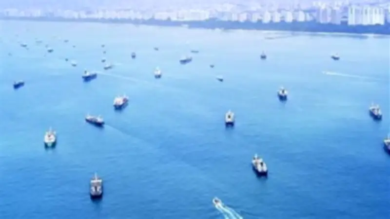 توترات في مضيق ملقا: إندونيسيا تدرس فرض رسوم عبور ترفضها سنغافورة