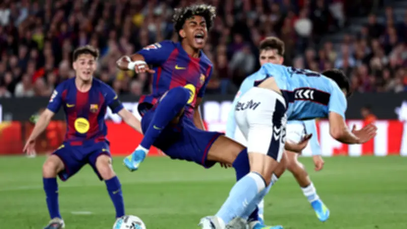 خبير تحكيمي يثير الشكوك حول ركلة جزاء يامال في مباراة برشلونة وسيلتا فيجو