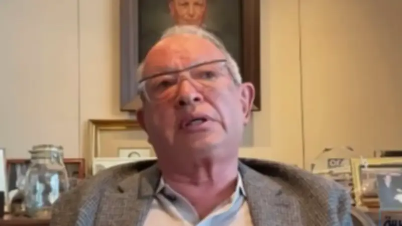 ساويرس يحذر: التحديات الاقتصادية تدفع لتغيير خريطة الاستثمار في مصر