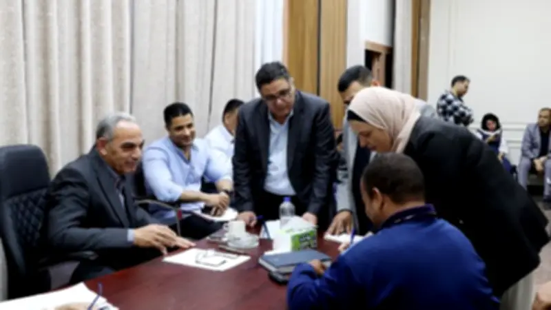 محافظ الإسماعيلية يوجه بسرعة تلبية طلبات المواطنين في إطار القانون