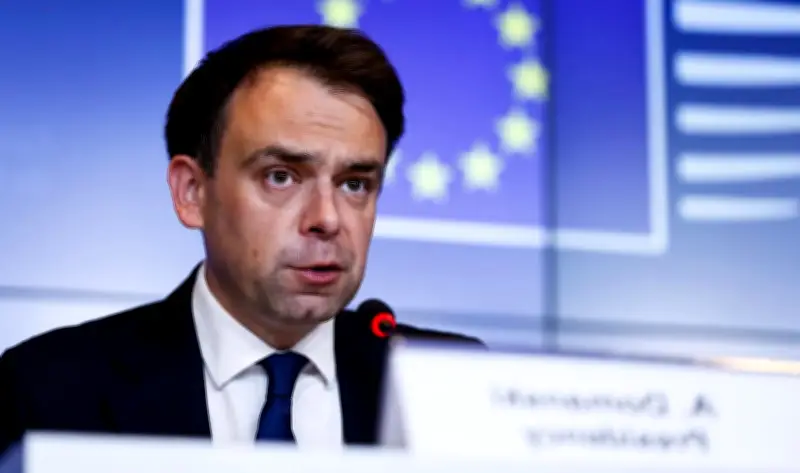 بولندا ترفض بيع احتياطيات الذهب لتمويل الدفاع وتلجأ إلى الاتحاد الأوروبي