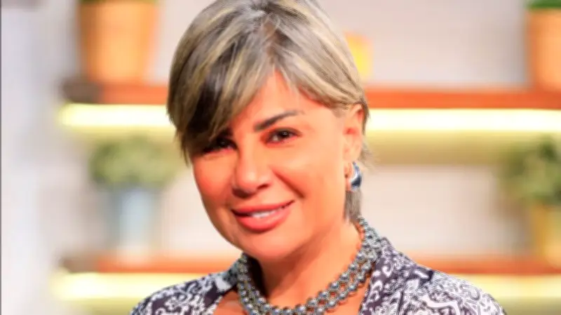 مفيدة شيحة تحذر سيدة تبحث لزوجها عن زوجة ثانية: "هتتسلخي"