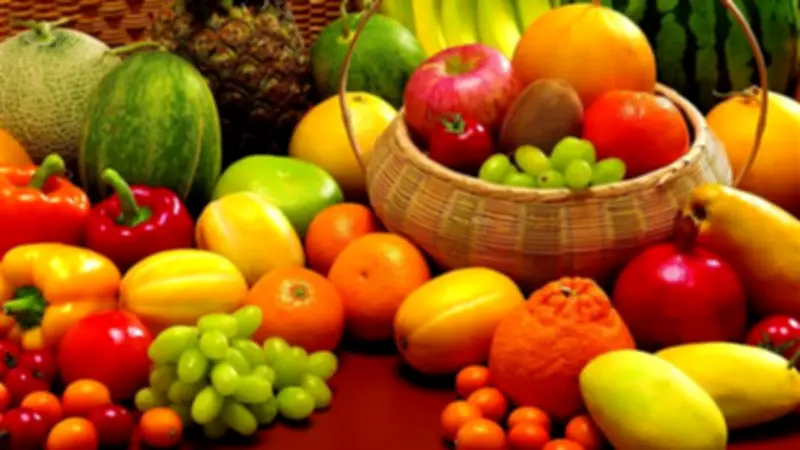 أسعار الفاكهة تشهد تباينًا اليوم: ارتفاع في الجوافة وانخفاض كبير في المانجو