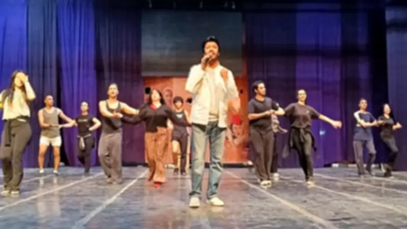 استمرار البروفات النهائية بمسرح البالون استعداداً للاحتفال بذكرى تحرير سيناء