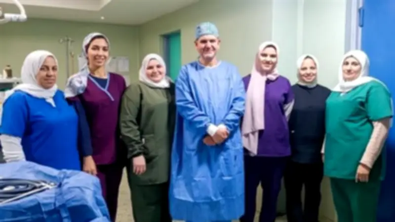 فريق طبي بمستشفى بنها التخصصي ينقذ طفلا ابتلع قشرة لب