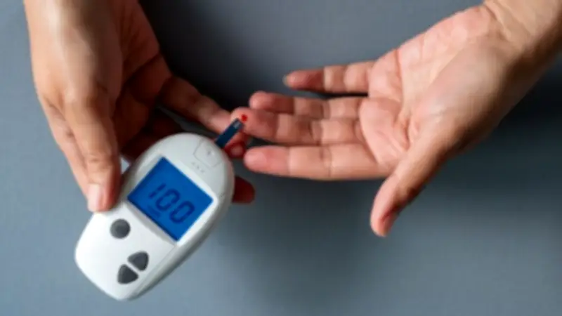 مبادرة ثورية لعلاج سكري الأطفال دون وخز في مصر