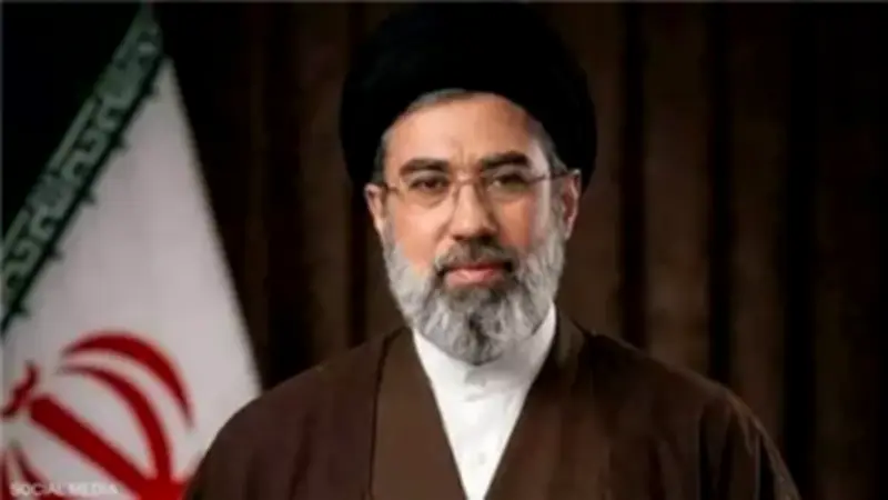 نيويورك تايمز: خضوع المرشد الإيراني لعملية جراحية في يده وتعافٍ بطيء