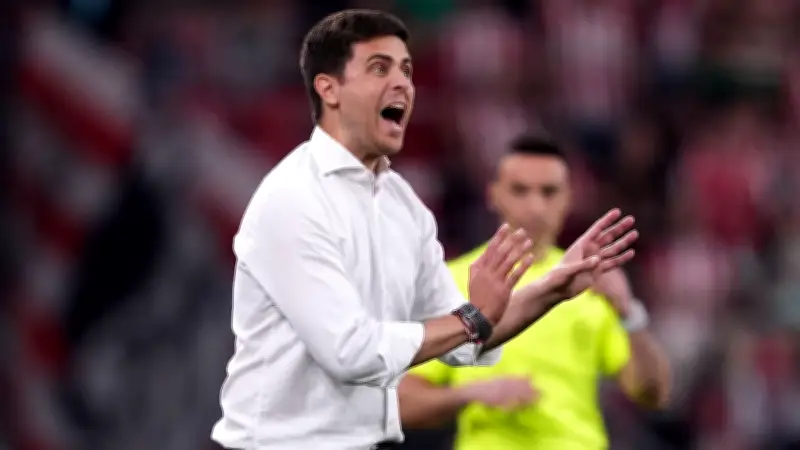 أوساسونا يعلق على الصراع بين ريال مدريد وبرشلونة لضم فيكتور مونيوز