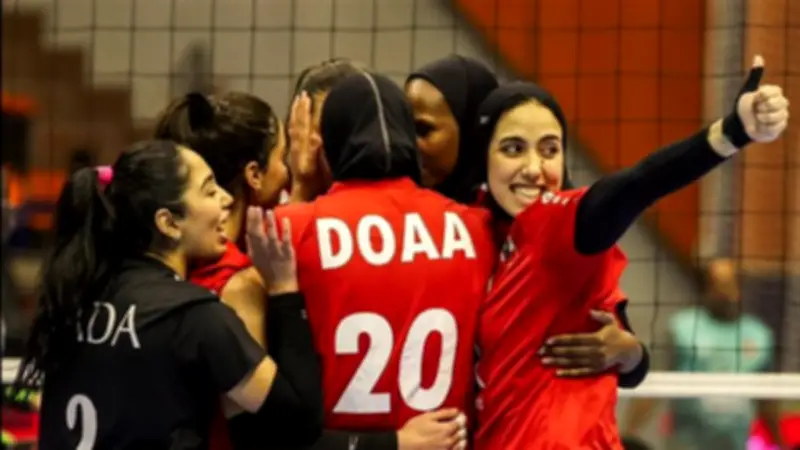 الخطيب يهنئ سيدات طائرة الأهلي بعد التتويج بالبطولة الأفريقية والتأهل لكأس العالم للأندية