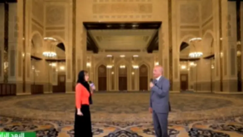 مسجد مصر بالعاصمة الإدارية يسجل رقماً قياسياً في موسوعة جينيس بأكبر نجفة في العالم