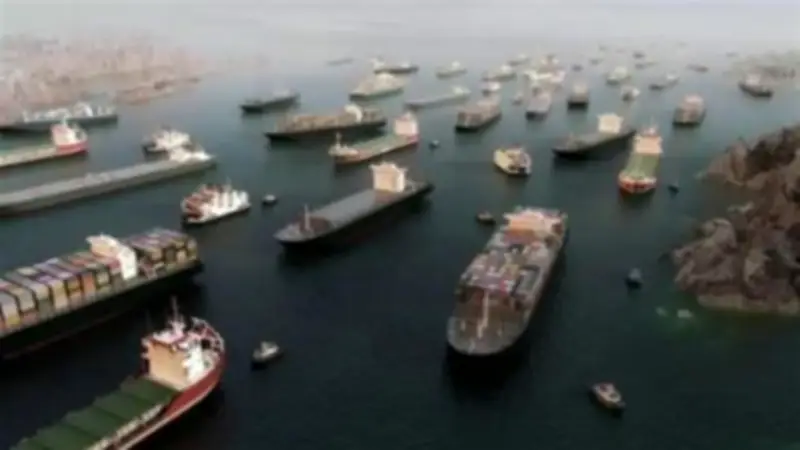 سفينتا بضائع تعبران مضيق هرمز بأمان في رحلة آمنة