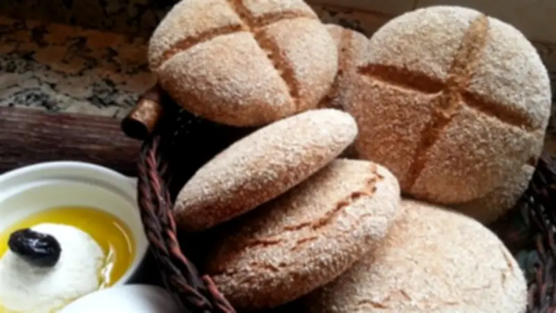 طريقة عمل خبز الشعير: أقدم المخبوزات وأكثرها فائدة