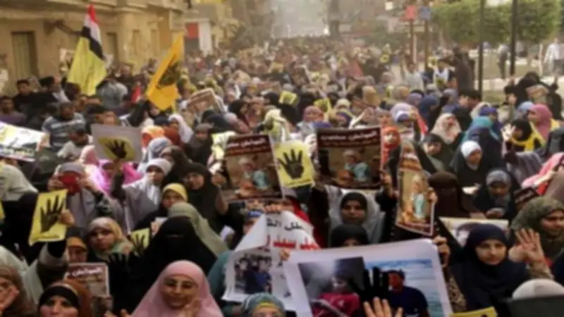 أسرار تنظيم الأخوات في الإخوان: استقطاب وخطاب مزدوج وهيمنة ذكورية