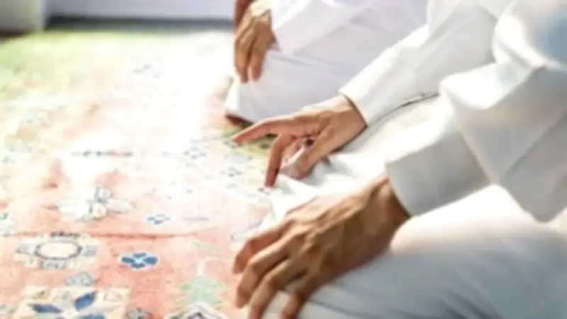 حكم صلاة الجمعة لمن أدرك الإمام في التشهد وفق دار الإفتاء المصرية